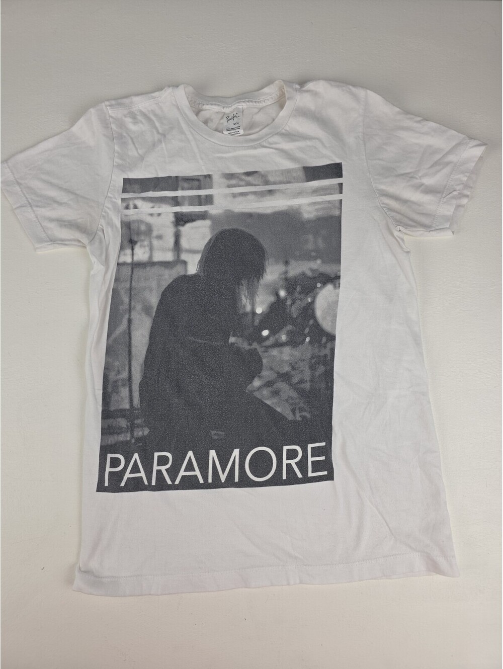 Vintage 2010 Paramore Band Silhouette Photo EMO Era Official Merch T-Shirt S